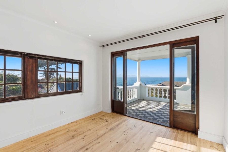 4 Bedroom Property for Sale in Kalk Bay Western Cape